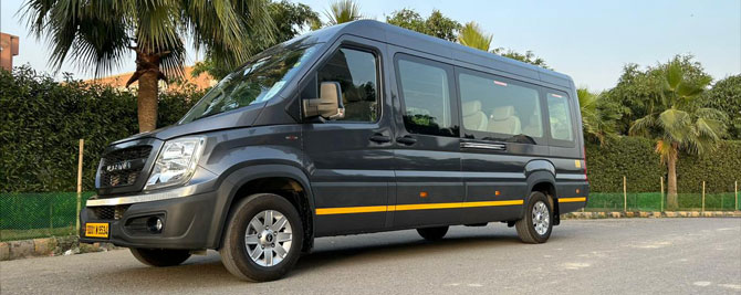 Force Urbania Luxury Van Hire in delhi india