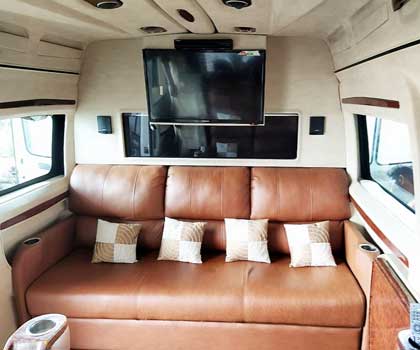 5 seater caravans with toilet hire in delhi jaipur